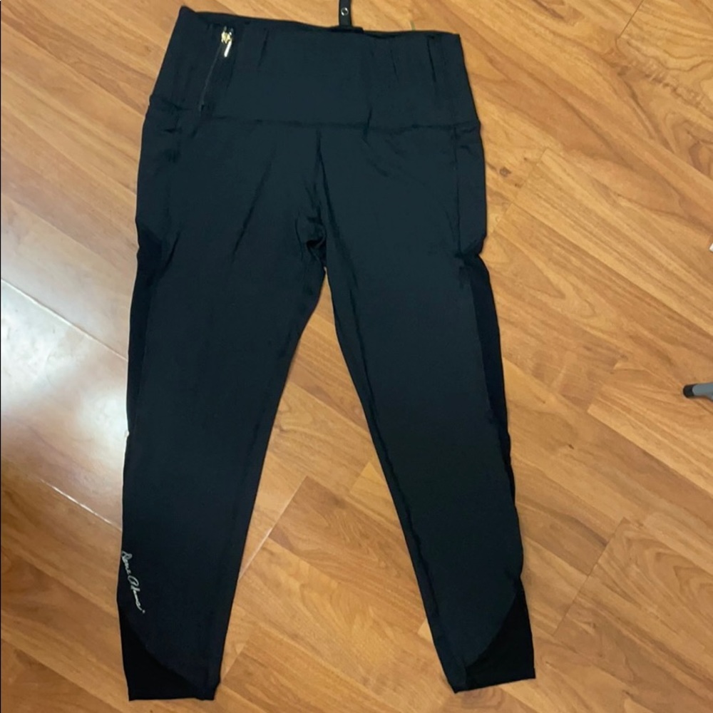 Dene Adams Concealed Capri Leggings